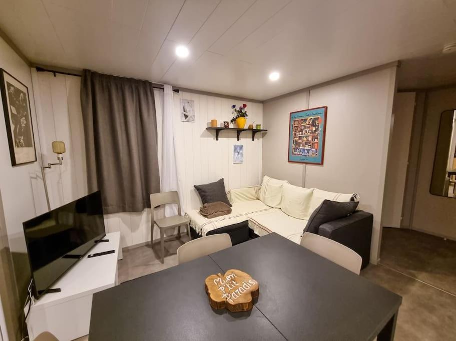 La Cabane 27 ~ Chalet Cosy Au Bord Du Lac De Peyre 라부에르 외부 사진