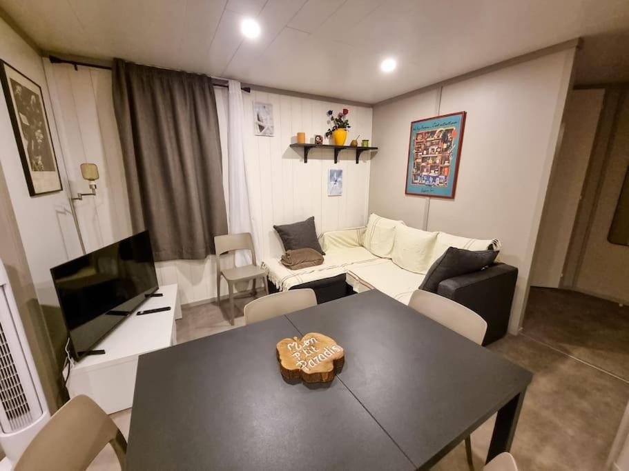 La Cabane 27 ~ Chalet Cosy Au Bord Du Lac De Peyre 라부에르 외부 사진