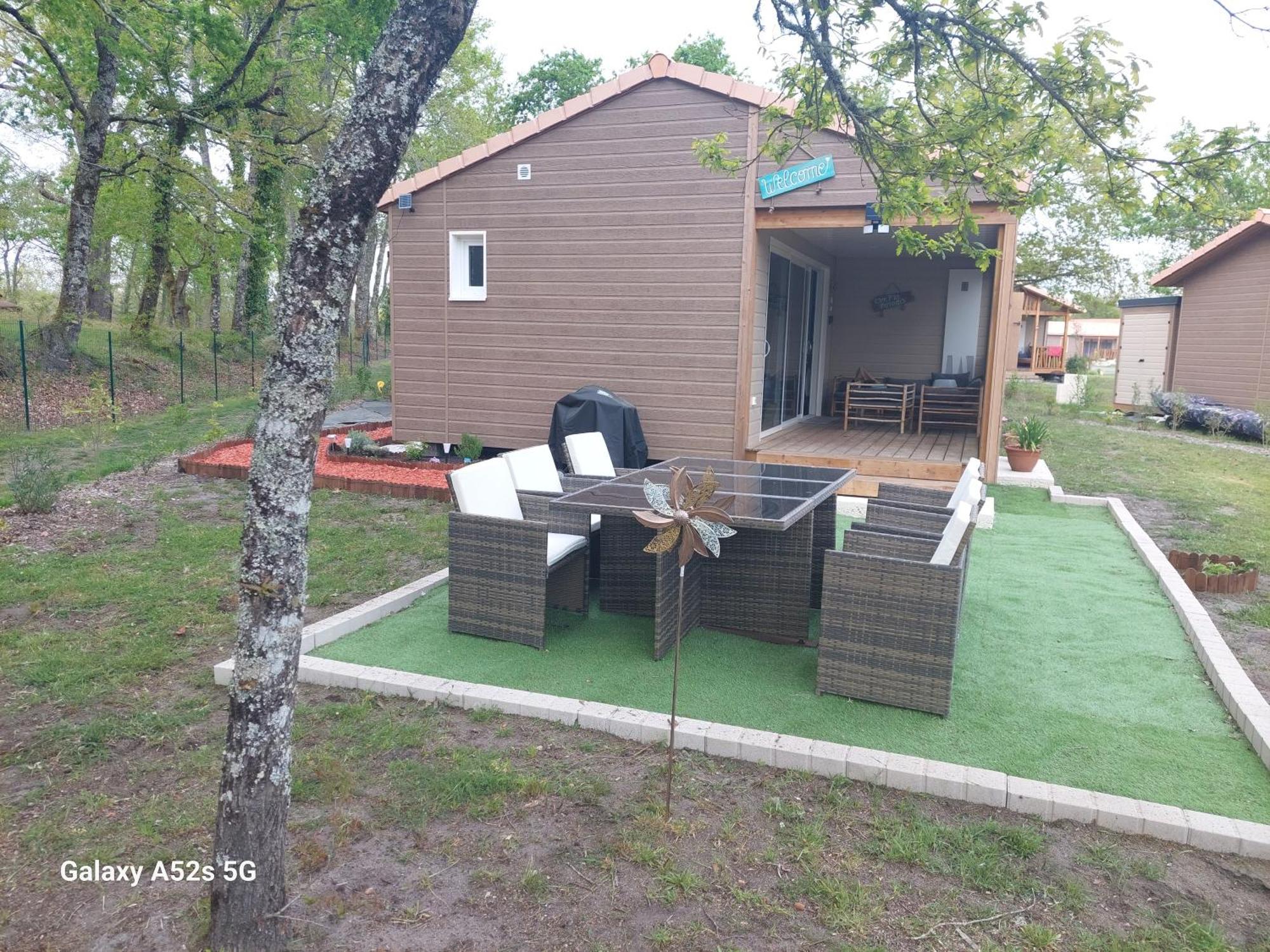 La Cabane 27 ~ Chalet Cosy Au Bord Du Lac De Peyre 라부에르 외부 사진